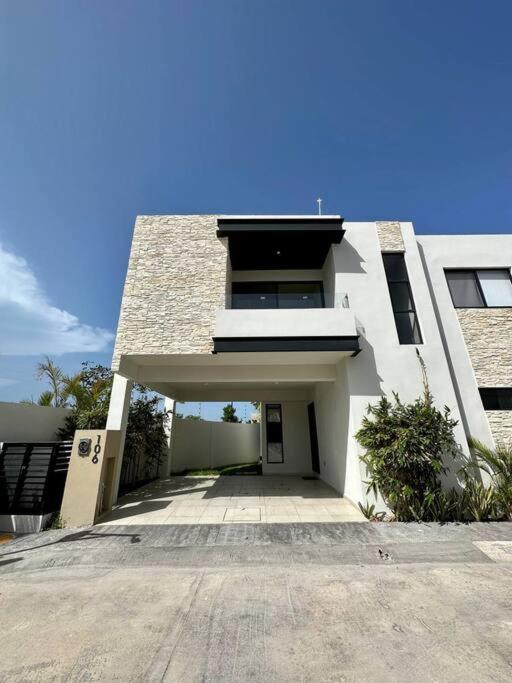 Big New House In Selvanova Coto 9 Плая-дель-Кармен Экстерьер фото